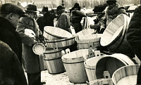  Wilno- Jarmark 4-go marca 1933 św. Kazimierza ; *Vilnius – St Kazimierz Market on 4th March in 1933<br />Dofinansowano ze srodków Ministerstwa Kultury i Dziedzictwa Narodowego i Starostwa Powiatowego w Bialymstoku.<br />