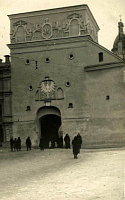  Lwów- pomnik Sobieskiego ; *Lvov – Sobieski Monument<br />Dofinansowano ze srodków Ministerstwa Kultury i Dziedzictwa Narodowego i Starostwa Powiatowego w Bialymstoku.<br />