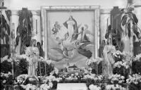   Ołtarz boczny w kościele pw. Św. Piotra i Pawła w Łapach. Ok. 1943 rok, side altar in St. Peter and Paul church in Łapy ca 1943