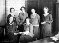  Panie z biura Warsztatów w Łapach. Ok. 1938-1942 rok, Ladies from the workshop office in Lapy. Circa 1938-1942.