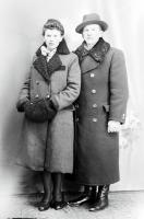  Żona i mąż. Ok. 1945 rok,  Wife and husband. Circa 1945.