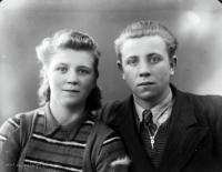   Dziewczyna i kawaler. 1945 rok,  A girl and a bachelor. 1945.