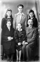   Rodzina w komplecie. Ok. 1945 rok, family ca 1945