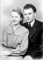   Kobieta i mężczyzna. Ok. 1944 rok, man and woman ca 1944