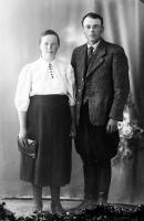 Żona i mąż. Ok. Ok. 1943 rok *Wife and husband. Ca. Ca. 1943