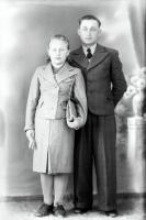 Mąż i żona. Ok. 1945 rok  *Husband and wife. Ca. 1945