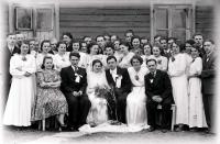 Ślub kawalera z Szołajd. Ok. 1950 rok
The wedding of a bachelor from Szolajdy. Circa 1950.