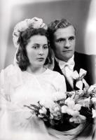 <p>Pamiątka ślubu kronikarza ZNTK. Ok. 1943 rok,</p>

<p>ZNTK (railway workshop) chronicler's wedding memento ca 1943</p>
