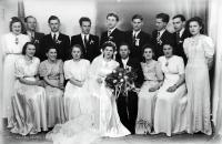 Pamiątka ślubu.  Ok. 1945 rok *Wedding memento. Ca 1945