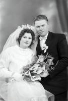 Pamiątka ślubu. Ok. 1945 rok *Pamiątka wedding. Ca. 1945