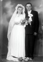 Pamiątka ślubu. Ok. 1955 rok *Wedding memento. Ca. 1955