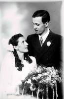 Pamiątka ślubu. Ok. 1943 rok *Wedding memento. Ca. 1943