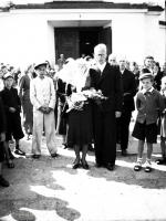 Ślub w Łapach. Ok. 1943 rok.  *Married couple  in Łapy. Ca  1943