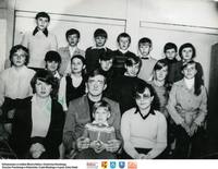 Uczniowie szkoły w Kowalewszczyźnie  **Pupils of the school in Kowalewszczyzna - s443<br />Dofinansowano ze środków Ministra Kultury i Dziedzictwa Narodowego, Starostwa Powiatowego w Białymstoku, Urzędu Miejskiego w Łapach, Gminy Sokoły<br />