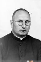 Ksiądz;  *Priest **7055<br />