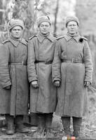 Trzech żołnierzy Armii Czerwonej ;  *Three Red Army soldiers  **7686<br />