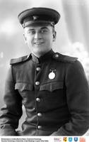 Żołnierz Armii Czerwonej – z medalem** Red Army soldier - with a medal  -8035<br />Dofinansowano ze środków Ministra Kultury i Dziedzictwa Narodowego, Starostwa Powiatowego w Białymstoku, Urzędu Miejskiego w Łapach, Gminy Sokoły<br />